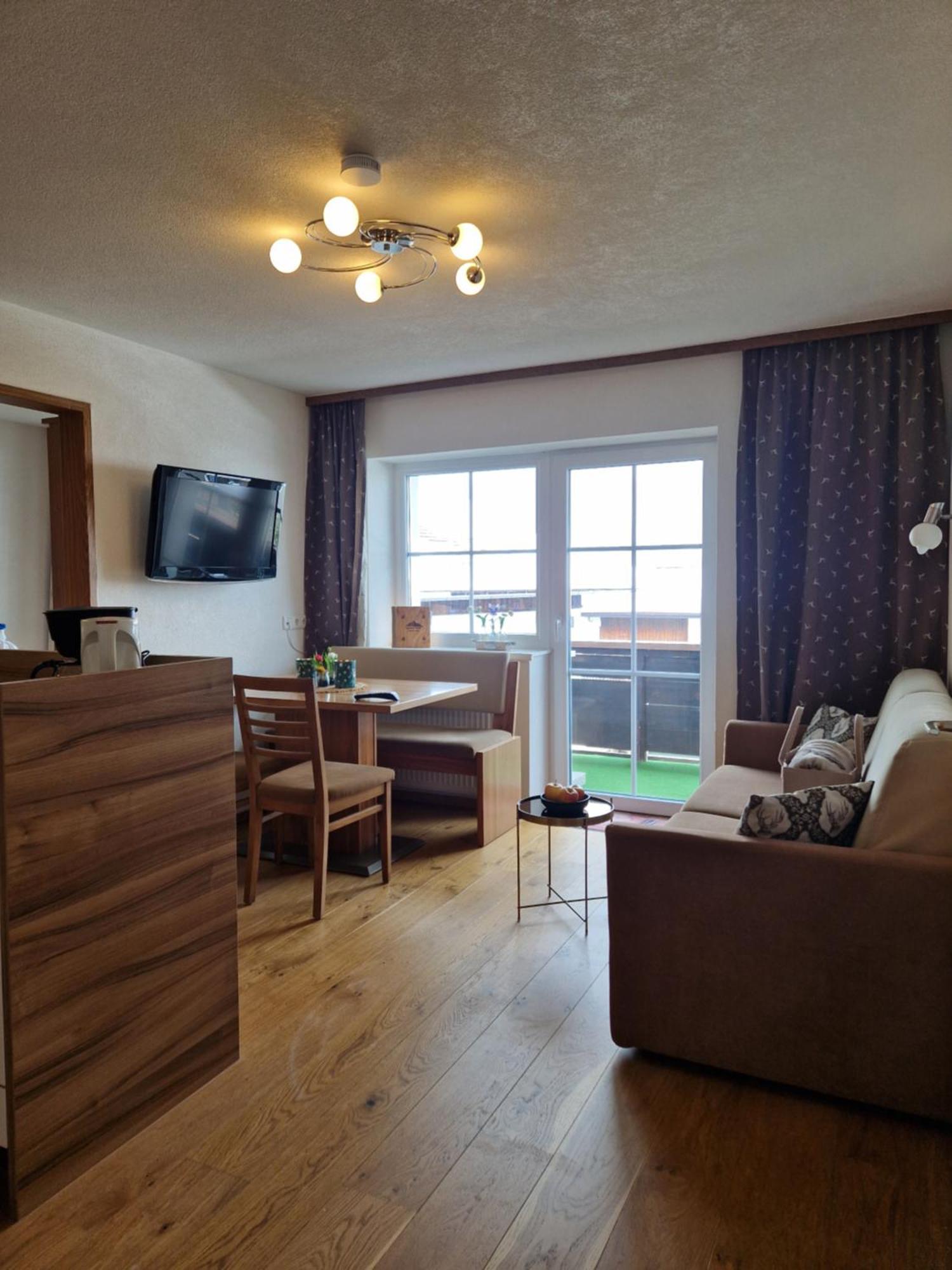 Alpenhof Waengle Lejlighedshotel Reutte Eksteriør billede