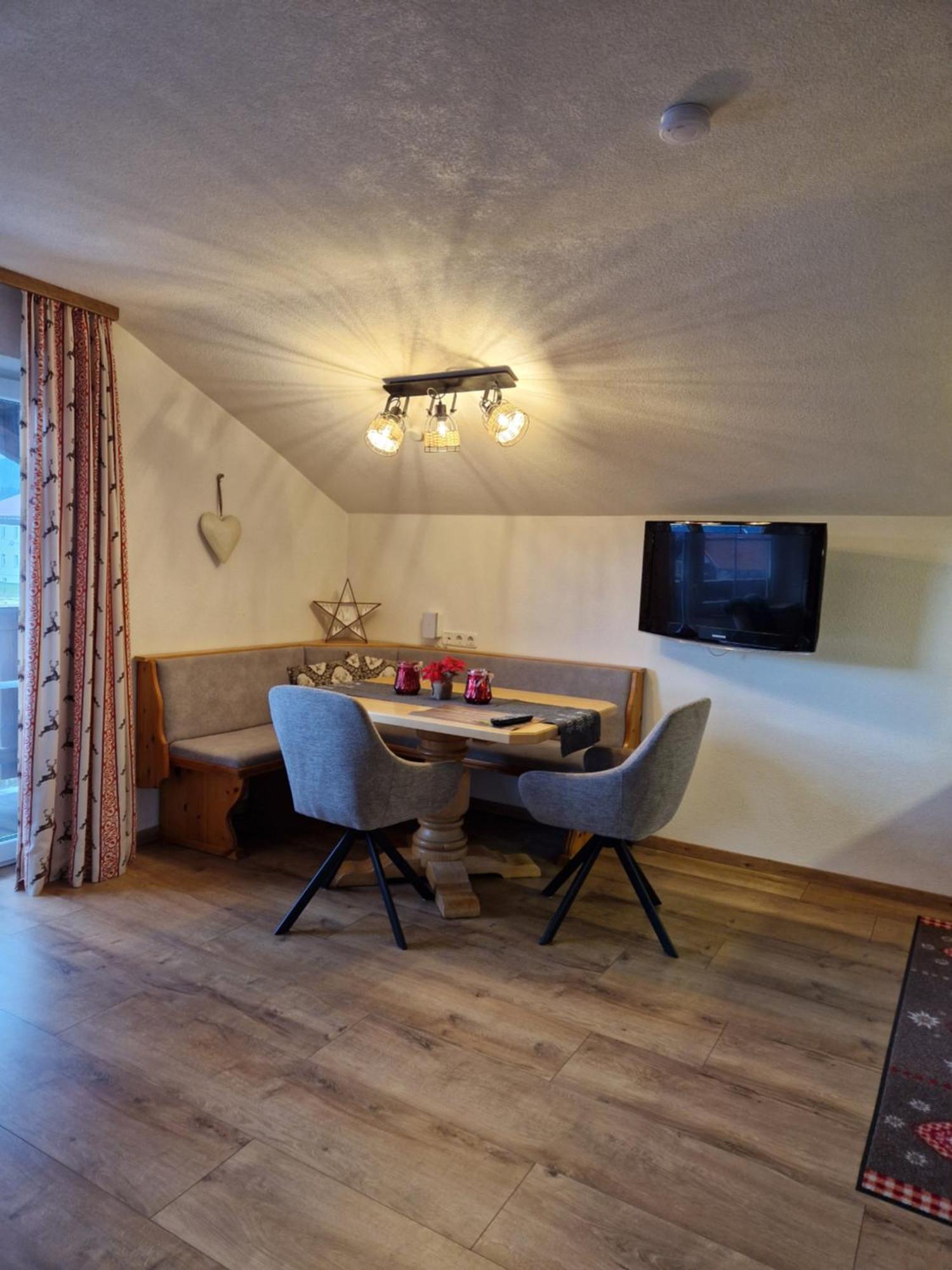 Alpenhof Waengle Lejlighedshotel Reutte Eksteriør billede