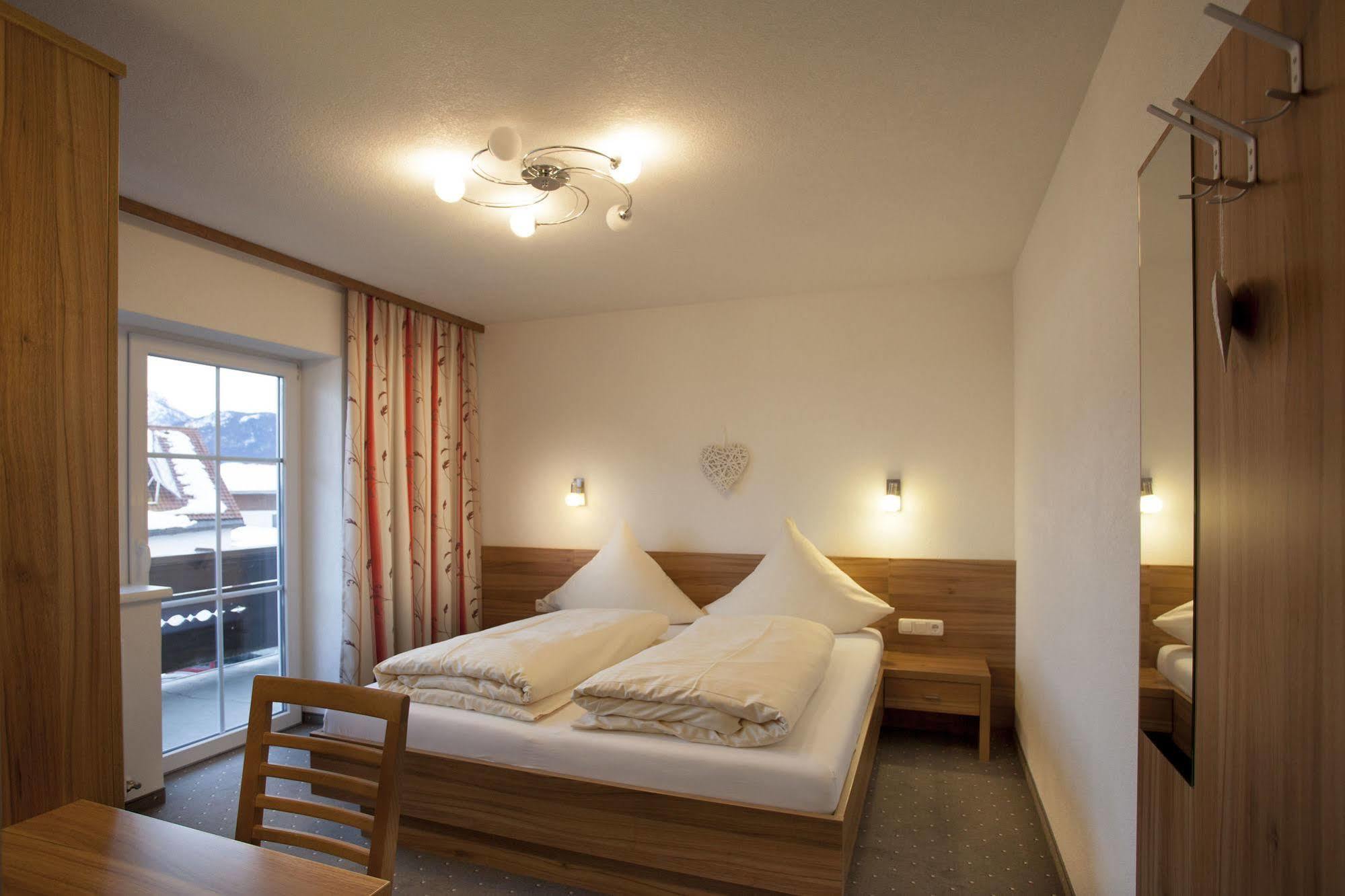 Alpenhof Waengle Lejlighedshotel Reutte Eksteriør billede
